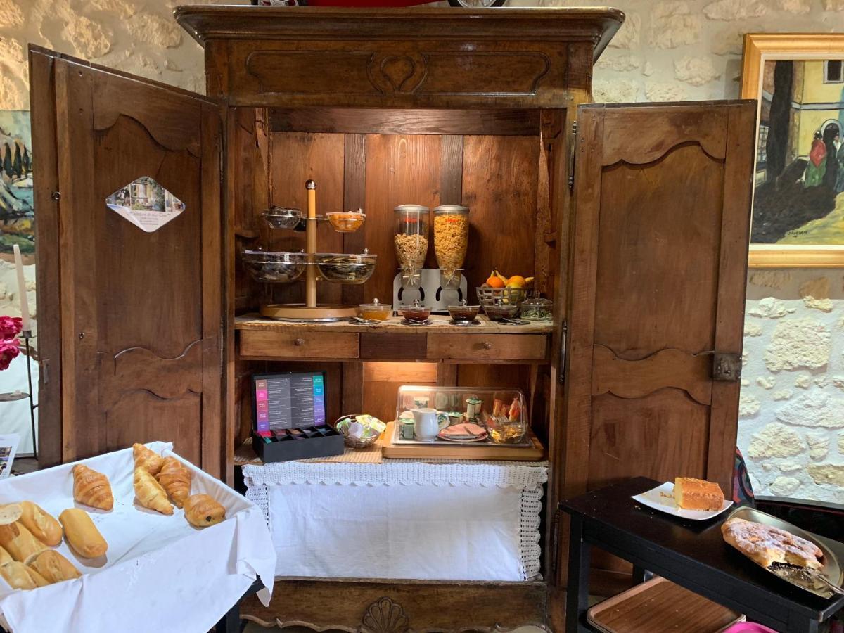 Logis Hotel Restaurant Hostellerie De La Tour Фонвией Екстериор снимка
