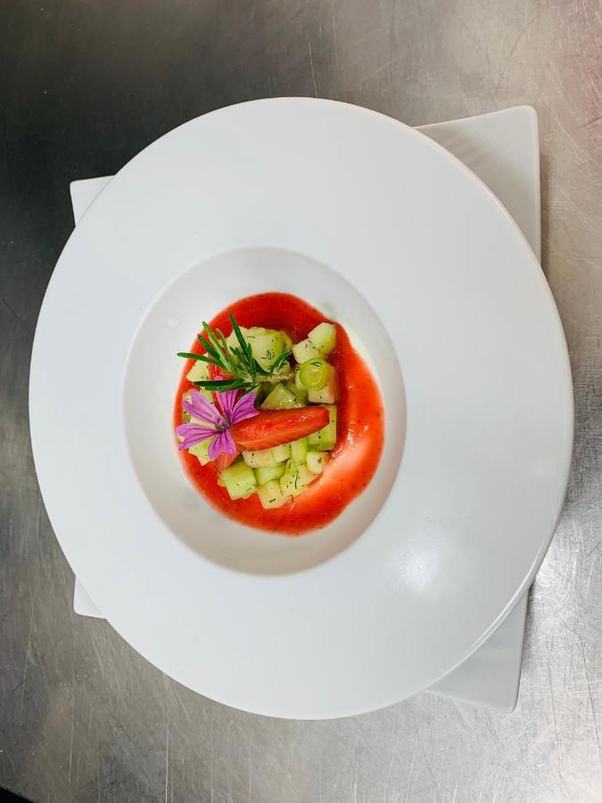 Logis Hotel Restaurant Hostellerie De La Tour Фонвией Екстериор снимка