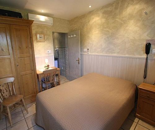 Logis Hotel Restaurant Hostellerie De La Tour Фонвией Екстериор снимка