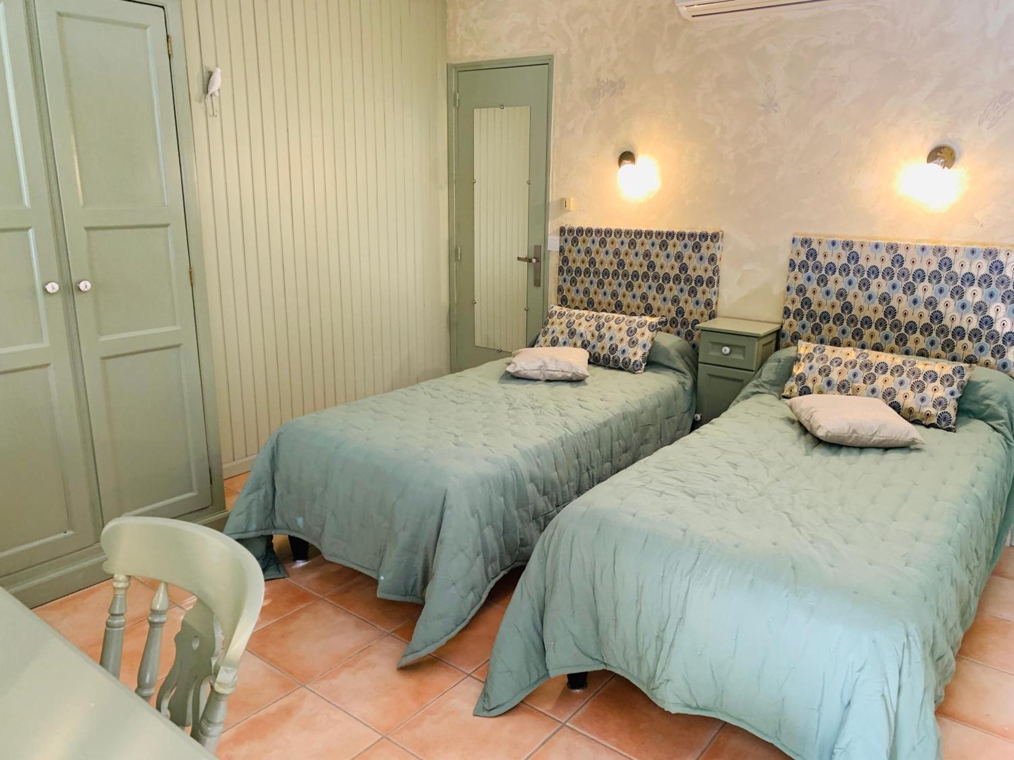 Logis Hotel Restaurant Hostellerie De La Tour Фонвией Екстериор снимка